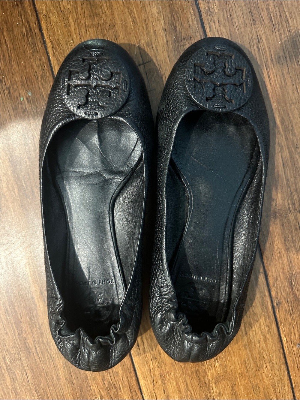 Tory Burch Black Pebbled Leather Logo Ballet Flats